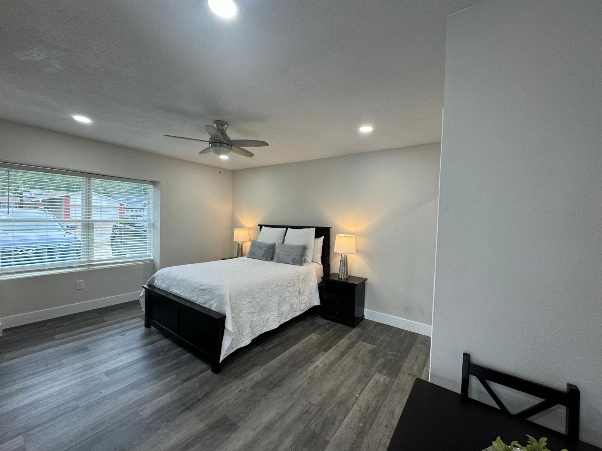 Deluxe Apartment Whit Laundry Tampa Eksteriør bilde